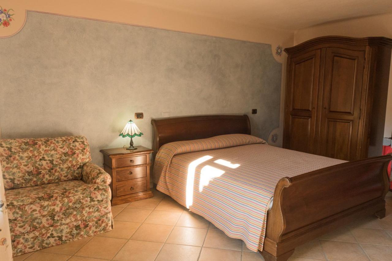 Cadgal - Tenuta Valdivilla Santo Stefano Belbo Bagian luar foto