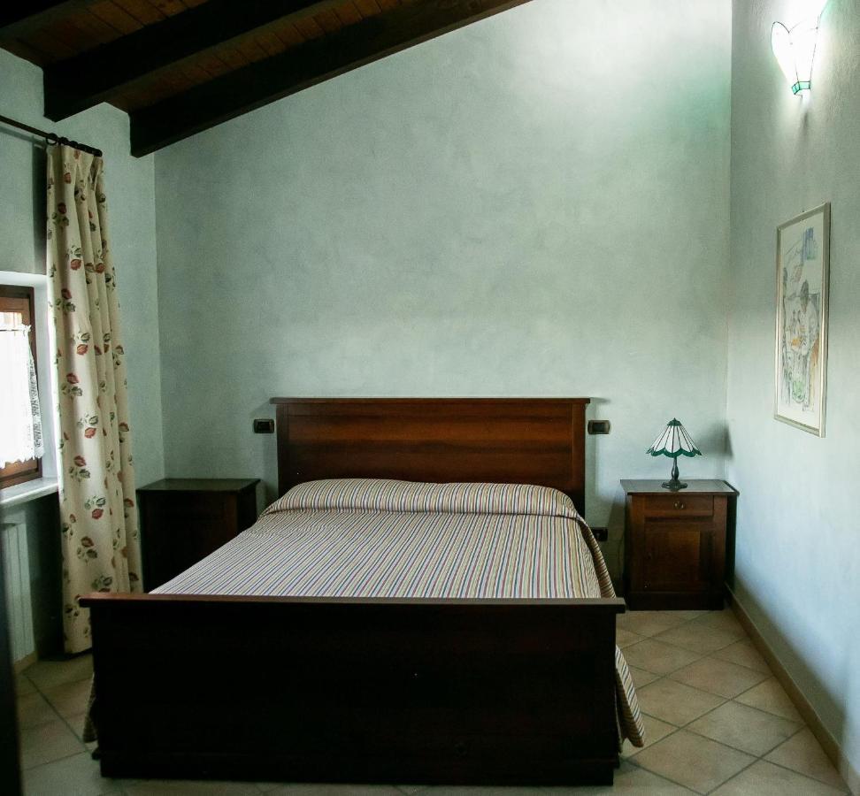 Cadgal - Tenuta Valdivilla Santo Stefano Belbo Bagian luar foto