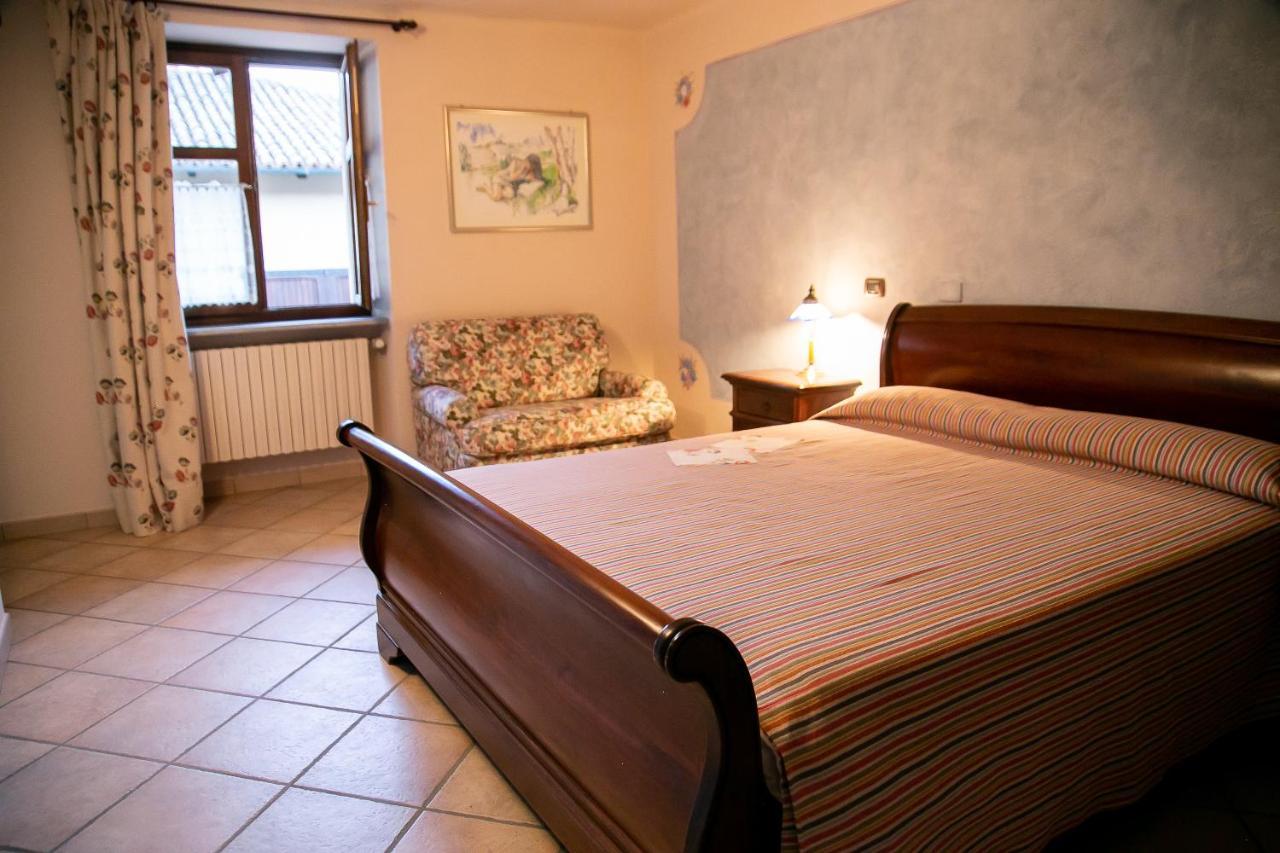 Cadgal - Tenuta Valdivilla Santo Stefano Belbo Bagian luar foto